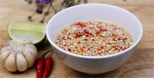 Một số cách làm nước mắm tỏi ớt ngon, dễ làm